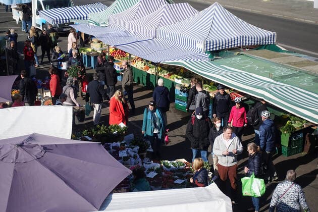 Coronavirus, Eindrücke aus Berlin, Wochenmarkt in Neukölln