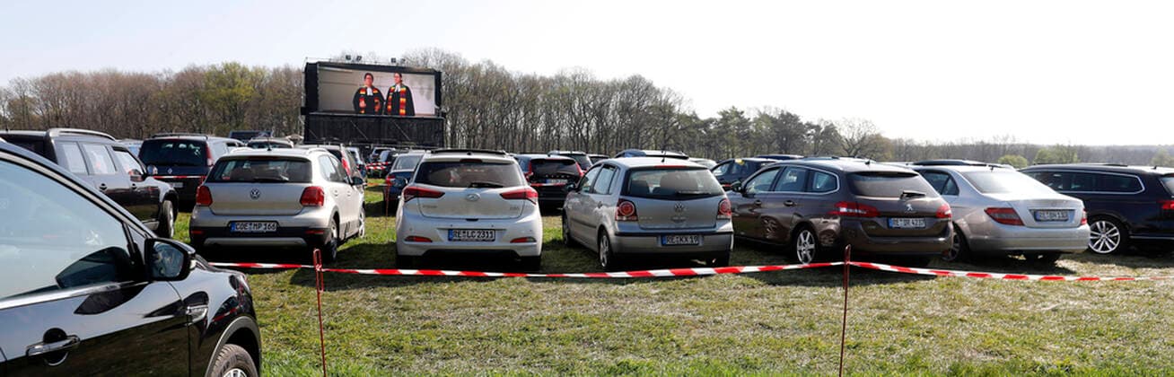 Coronavirus in NRW, Oster-Auto-Gottesdienst in Marl