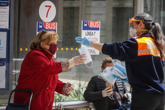 Coronavirus in Spanien, Verteilung von Mundschutzmasken an die Einwohner Malagas