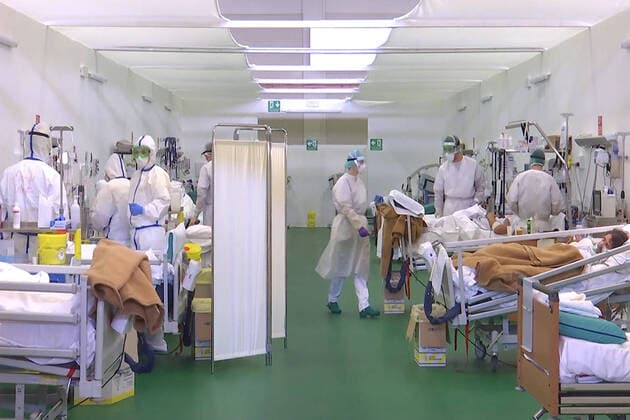 Coronavirus in Italien, Einblicke in ein Feldkrankenhaus in Bergamo