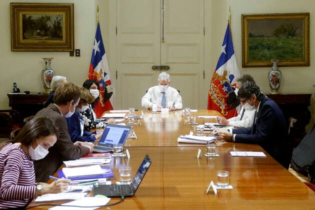 Coronavirus in Chile, Krisensitzung mit Sebastian Pinera in Santiago