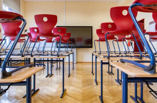 Coronavirus in Niedersachsen, Leere Klassenzimmer in Achim