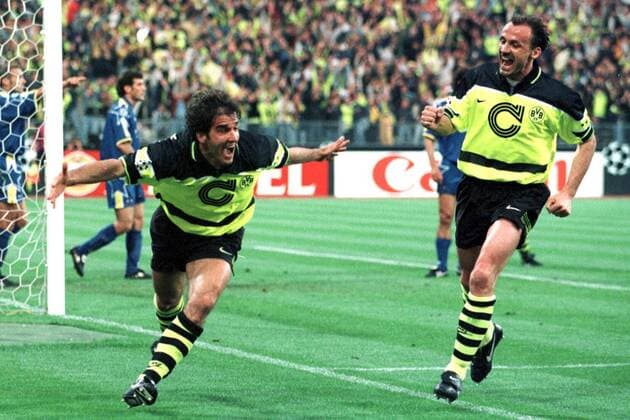 Riedle hat das 1:0 geschossen und dreht jubelnd ab, rechts Kohler, der die Freude teilt Fußball EC 1 Herren Champions League Finale, Borussia Dortmund - Juventus Turin 3:1 Gruppe Olympiastadion München Glück, Begeisterung, Freude,