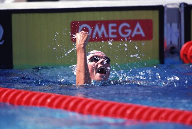 Dagmar Hase mit der Siegerfaust Schwimmen EM Damen Schwimm Europameisterschaft, DSV Team, Nationalmannschaft Deutschland, Frauen Einzelbild Sevilla Begeisterung,