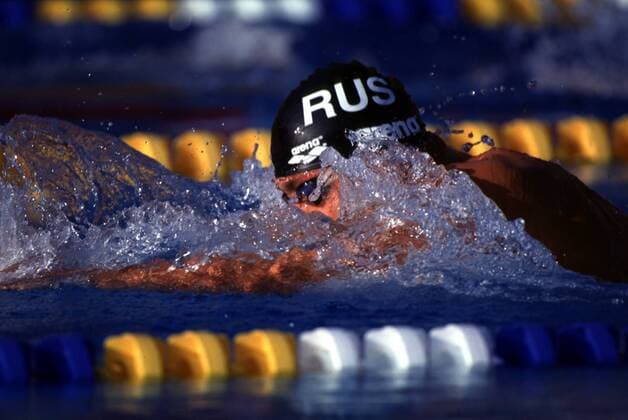 Vladimir Selkov im Wasser Schwimmen EM Herren Europameisterschaft: Brust, Brustschwimmen Einzelbild Sevilla Dynamik,
