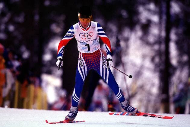 OLYMPIC LEGENDS: Larissa Lasutina Larissa Lazutina aus Rußland in der Loipe Nordischer Skilauf OS Winter Damen Winterspiele 1998, Olympische Spiele, Olympia, Olympiade: Ski Nordisch, Langlauf, Skilanglauf Einzelbild Hakuba - Kamishiro Nagano Dynamik,
