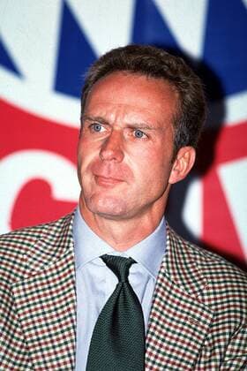 Vizepräsident Karl-Heinz Rummenigge im Porträt Fußball 1. BL Herren Saison 1996 1997: FC Bayern München Porträt Salvatorkeller Nockherberg München Nachdenklichkeit, Skepsis,