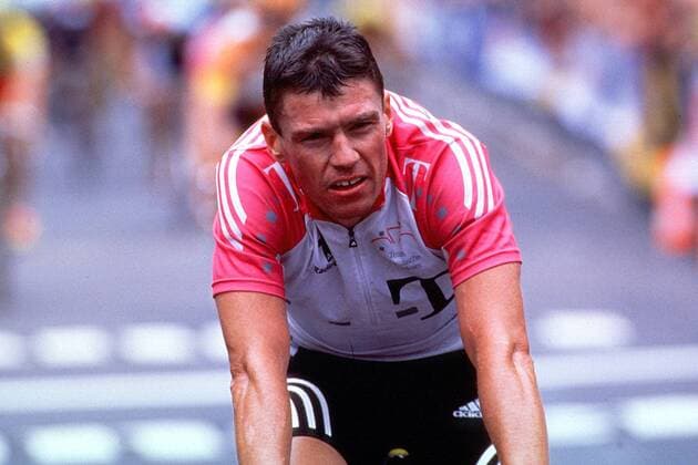 Der Deutsche Udo Bölts (Team Telekom) beim Ausfahren Radsport Herren Rund um den Henninger Turm 1998, Radrennsport, Straßenradsport, Radrennen, Straßenradrennsport Einzelbild Henninger Turm Frankfurt M. Dynamik,