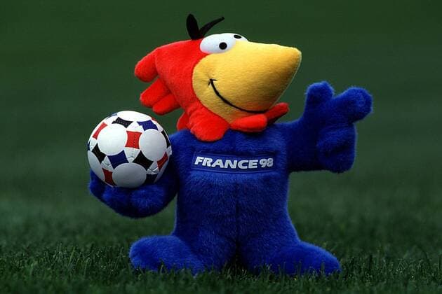 Das Maskottchen der Fußball-WM, Footix, ein gallischer Hahn Fußball WM Herren Länderspiel, Weltmeisterschaft in Frankreich, Nationalmannschaft 1998, Shooting, Fotoshooting Einzelbild
