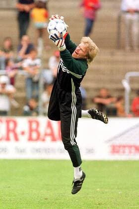 Torwart Oliver Kahn beim Training Fußball Herren Nationalmannschaft 1998, Deutschland, Training Einzelbild Offenbach Dynamik, Konzentration,