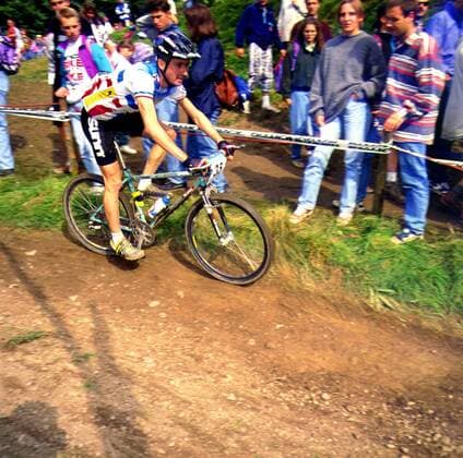Christophe Dupouey (Frankreich) auf der Strecke Mountainbike WM Herren Weltmeisterschaft 1995, Mountain-Bike, Mountainbiken, Mountainbiking, Cross Country Einzelbild Dynamik,