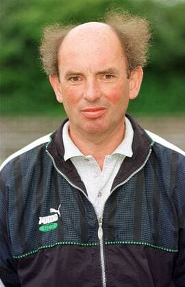 Coach Hannes Linßen (Gütersloh) im Porträt Fußball 2. BL Herren Saison 1998 1999: FC Gütersloh, Präsentation, Kader, Vorstellung, Porträttermin Porträt Gütersloh