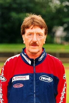 Fußball, Trainerhistorie, Rot-Weiß Oberhausen Coach Gerd vom Bruch (Oberhausen) im Porträt Fußball 2. BL Herren Saison 1998 1999: RW Oberhausen, Rot-Weiß, Vorstellung, Kader, Porträttermin, Präsentation Porträt Oberhausen