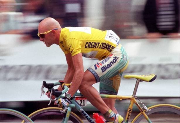 Toursieger Marco Pantani (Italien) vom Team Mercatone Uno im gelben Trikot auf der Schlußetappe Radsport Herren Rad, Radrennen, Profi, Profis, Straße, Profirennen, Straßenradsport, Straßenradrennsport, 1998 Einzelbild Paris Dynamik,