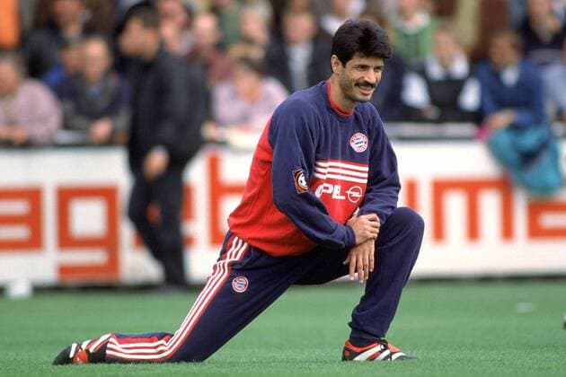 Ali Daei (Bayern) beim Aufwärmen Fußball 1. BL Herren Saison 1998 1999: FC Bayern München Einzelbild