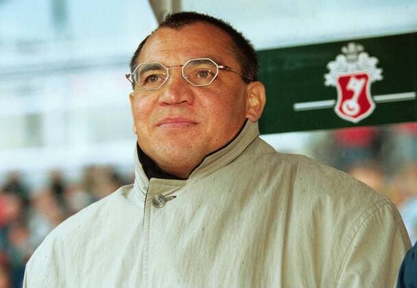 Trainer Felix Magath zuversichtlich Fußball 1. BL Herren Saison 1998 1999: SV Werder Bremen Porträt Weserstadion Bremen