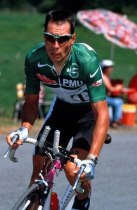 Erik Zabel (Team Deutsche Telekom) im grünen Trikot auf der Strecke Radsport Herren Tour de France 1998, Radrennsport, Straßenradsport, Straßenradrennsport, Straße, Rad, Radrennen Einzelbild Dynamik,