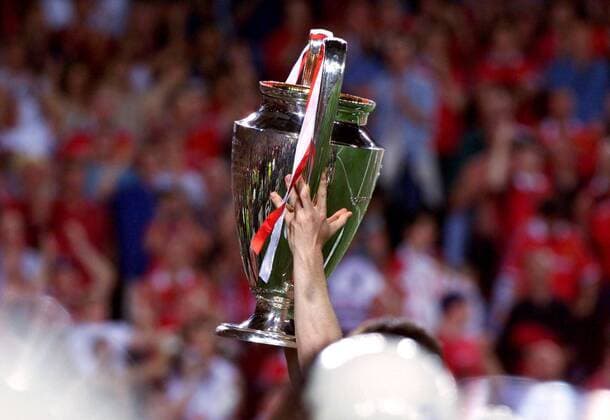 Der Silberpokal für die beste Vereinsmannschaft Europas Fußball EC 1 Herren Champions League 1998 1999, Finale, Endspiel, Manchester United (England) - FC Bayern München 2:1 Einzelbild Stadion Nou Camp Barcelona