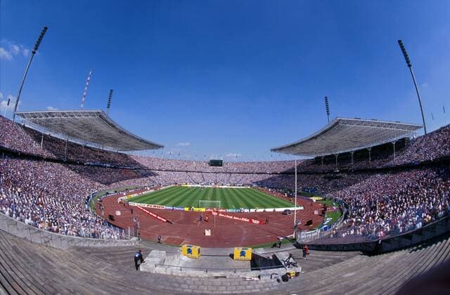 Blick in das ausverkaufe Olympiastadion Fußball 1. BL Herren Saison 1998 1999, Hertha BSC Berlin Totale Olympiastadion Berlin