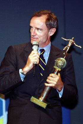 Jean Claude Killy (Frankreich) bedankt sich bei der Jury Alpiner Skilauf Herren AIPS-Kongress 1999, Wahl der 25 Jahrhundertsportler, Ehrung, Auszeichnung, Sportlegenden Einzelbild Budapest