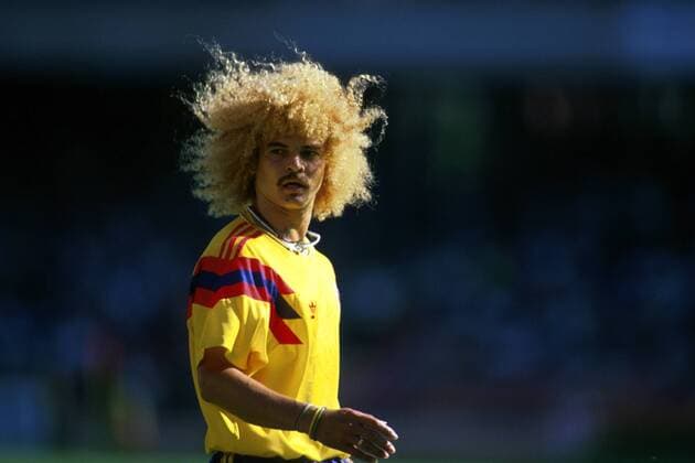 Carlos Valderrama (Kolumbien) vom Wind zerzaust Fußball WM Herren Weltmeisterschaft 1990, Länderspiel: Kolumbien, Achtelfinale Einzelbild Stadio San Paolo Neapel