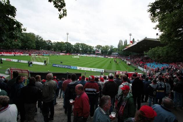 Cottbuser Stadion der Freundschaft aus Zuschauersicht Fußball 2. BL Herren Saison 1999 2000, Energie Cottbus Totale Stadion der Freundschaft Cottbus