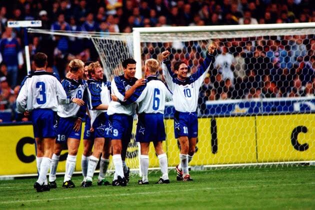 Mannschaftsjubel Island Fußball Länderspiel Herren Europameisterschaftsqualifikation 1999, EM-Qualifikation, Nationalmannschaft, Nationalteam Gruppe Stade de France Paris Begeisterung, Freude,  