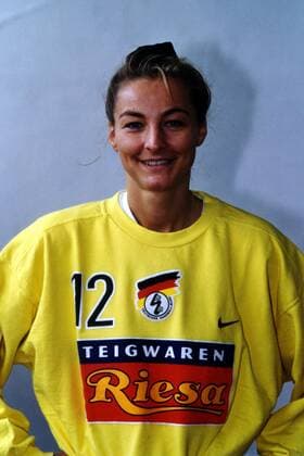 Torwart Christine Lindemann (Deutschland) im Porträt Handball Länderspiel Damen Nationalmannschaft 1999, Nationaltrikot, Nationalteam, Porträttermin, Präsentation, Vorstellung, Porträt Begeisterung, Freude,