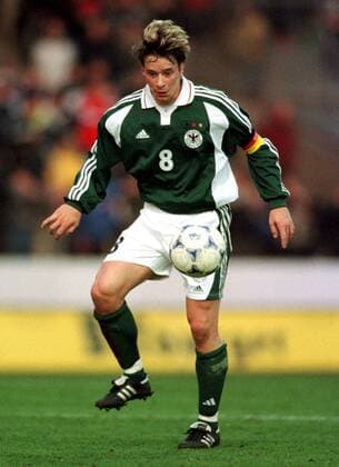 Ronald Maul (Deutschland A2) am Ball Fußball Länderspiel Herren A 2 Nationalmannschaft 2000, Nationalteam, B-Kader, Auswahl, Freundschaftsspiel, Einzelbild Bieberer Berg Offenbach
