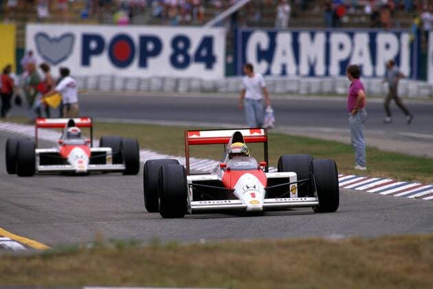 Ayrton Senna (Brasilien), verfolgt von Alain Prost (Frankreich beide McLaren) Motorsport Grand Prix Herren Großer Preis von Deutschland 1989, Formel 1, Weltmeisterschaft, F1, F, GP Gruppe Hockenheimring Hockenheim