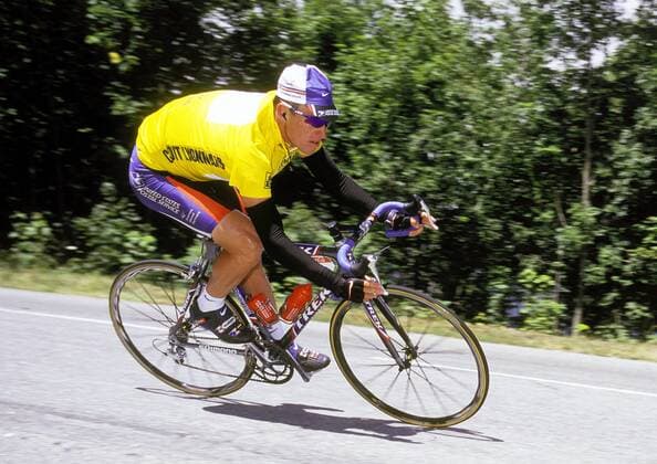 Lance Armstrong ( USA US Postal) in der Abfahrt Radsport Herren Tour de France 2000, 15. Etappe Briancon - Courchevel, Rad, Radrennsport, Straßenradsport Einzelbild Dynamik,