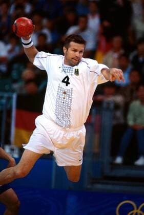 Bogdan Wenta (Deutschland) beim Sprungwurf Handball OS Sommer Herren Olympische Sommerspiele 2000, Olympia, Spiele, Olympiade, Länderspiel, Gruppe A Einzelbild The Dome, Pavillion 3 Sydney Dynamik,