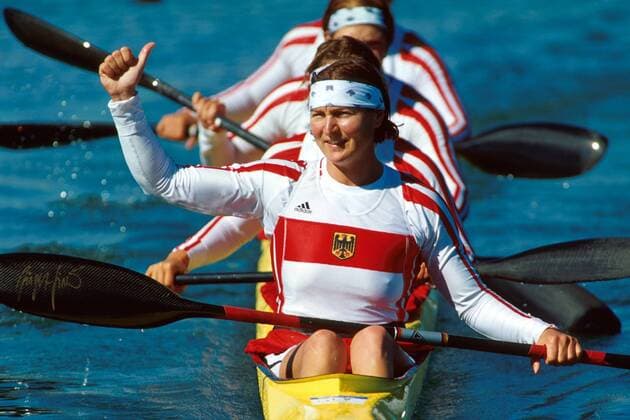 Birgit Fischer (Deutschland) zufrieden Kanu OS Sommer Damen Olympische Spiele 2000, Sommerspiele, Olympia, Olympiade, Kajak, Viererkajak, Vierer, 4, 4er, K4 Gruppe Regatta Centre Sydney