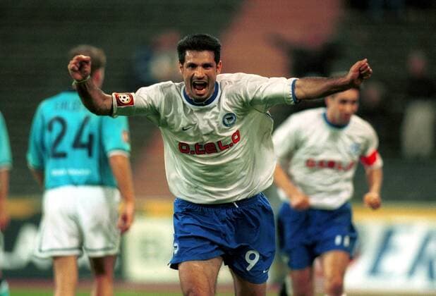 Ali Daei (Hertha) - Jubel Fußball 1. BL Herren Saison 2000 2001, TSV 1860 München - Hertha BSC Berlin 0:1 Einzelbild Olympiastadion München Begeisterung, Freude,