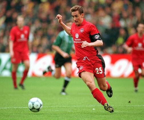 Miroslav Klose (Lautern) am Ball Fußball 1. BL Herren Saison 2000 2001, Dortmund - 1. FC Kaiserslautern 1:2, Vneg Einzelbild Westfalenstadion Dortmund Dynamik,