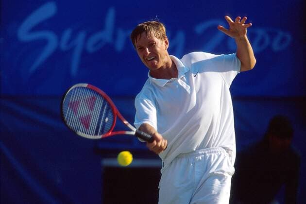 Yevgeny Kafelnikov (Rußland) - Vorhand Tennis OS Sommer Herren Olympische Sommerspiele 2000, Olympia, Spiele, Olympiade, Hartplatz, Hartplatzturnier, Hardcourt Einzelbild NSW Tennis Centre, Finale Sydney