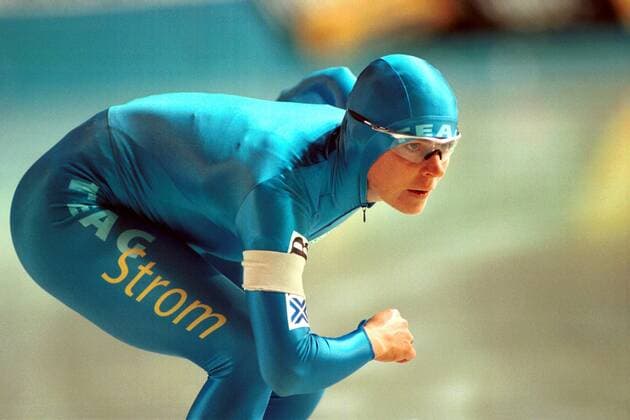Gunda Niemann-Stirnemann (Deutschland) am Start Eisschnellauf LM Damen Deutsche Meisterschaft 2000, Landesmeisterschaft, DM, Eisschnellaufen, Eisschnelllaufen Einzelbild Sportforum Hohenschönhausen Berlin Spannung, Konzentration