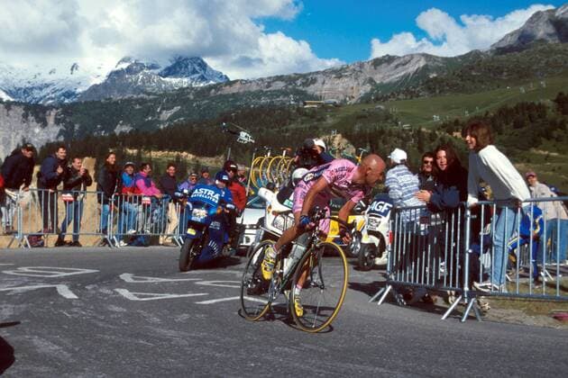 Marco Pantani (Italien Mercatone Uno) am Anstieg Radsport Herren Tour de France 2000, Radrennsport, Straßenradsport, Straßenradrennsport, Straße, Rad, Einzelbild Briancon - Courchevel