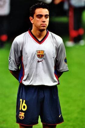 Xavi Hernandez (Barca) Fußball EC 1 Herren Champions League 2000 2001, Mailand - FC Barcelona (Spanien) 3:3, Vneg Einzelbild Giuseppe-Meazza-Stadion, San-Siro Mailand