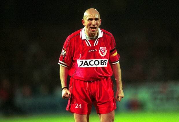Vasile Miriuta (Cottbus) wütend Fußball 1. BL Herren Saison 2000 2001, FC Energie Cottbus Einzelbild Stadion der Freundschaft Cottbus Spannung, Wut