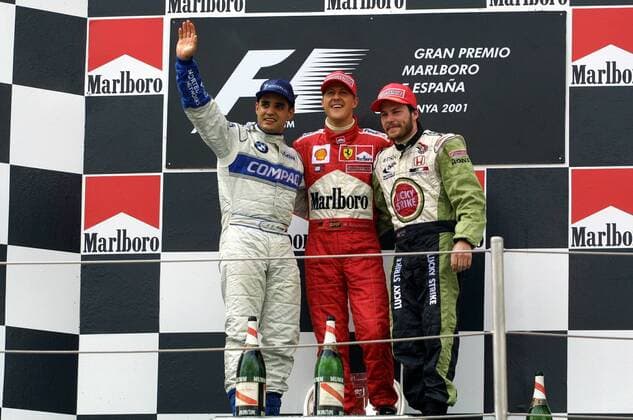 V.li. Juan Pablo Montoya (Kolumbien BMW-Williams), Sieger Michael Schumacher (Deutschland Ferrari) und Jacques Villeneuve (Kanada BAR) jubelnd auf dem Treppchen Motorsport Grand Prix Herren Großer Preis von Spanien 2001, Weltmeisterschaft, WM, Formel 1, F1, F, GP, Vdig Gruppe Circuit de Catalunya Barcelona Freude,