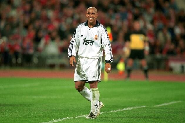 Roberto Carlos (Real Madrid) Fußball EC 1 Herren Champions League 2000 2001, München - Real Madrid (Spanien) 2:1 Einzelbild Olympiastadion München