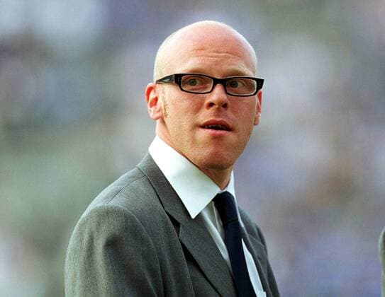 Yves Eigenrauch (Schalke) Fußball 1. BL Herren DFB-Pokal 2000 2001, Endspiel, Finale, Pokalfinale, FC Schalke 04, Feier, Fest, Empfang, Siegesfeier Porträt Parkstadion Gelsenkirchen