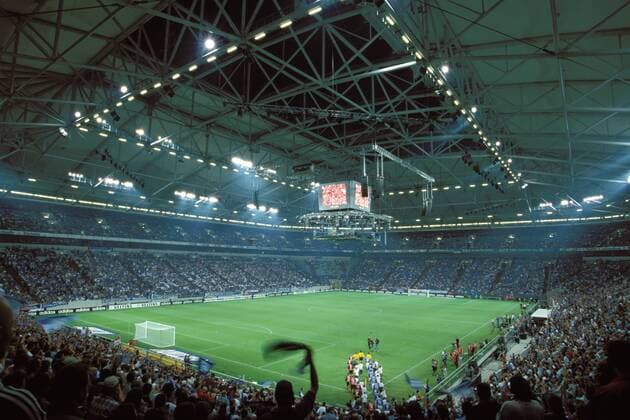 Arena AufSchalke Fußball 1. BL Herren Saison 2001 2002, FC Schalke 04, Einweihung, Stadioneinweihung, Einweihungsfeier Totale ArenaAufSchalke, SchalkeArena, Auf Gelsenkirchen
