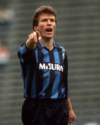 Lothar Matthäus (Inter) gibt die Richtung an Fußball Herren Serie A 1988 1989, 1. Italienische Liga, Internazionale Mailand Einzelbild