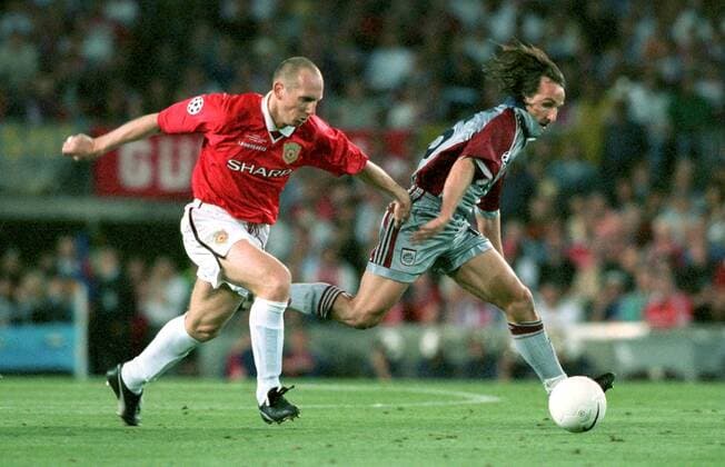 Jens Jeremies (re., Bayern) gegen Jaap Stam (ManU) Fußball EC 1 Herren Champions League 1998 1999, Finale, Endspiel, Manchester United (England) - FC Bayern München 2:1 Gruppe Stadion Nou Camp Barcelona Dynamik,
