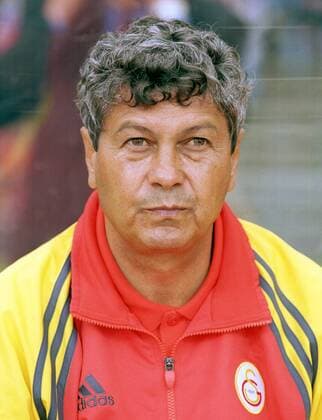 Trainer Mircea Lucescu (Galatasaray) Fußball Herren Saison 2000 2001, 1. Türkische Liga, Superlig, Galatasaray Istanbul (Türkei) Porträt Olympiastadion München Konzentration,