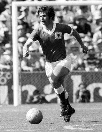 Gerd Müller (BR Deutschland) am Ball Fußball WM Herren Weltmeisterschaft 1970, Nationalmannschaft, Nationalteam, Nationaltrikot Einzelbild Estadio Guanajuato Leon Dynamik,