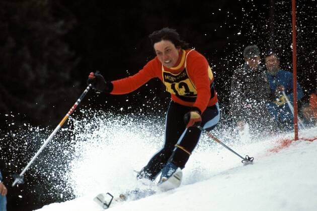 Rosi Mittermaier (BRD) Alpiner Skilauf Damen Weltcup 1974 1975, Welt-Cup, Worldcup, World, WC, Skisport, Ski Alpin, Abfahrt, Abfahrtslauf, Vdia Einzelbild Dynamik,