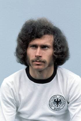 Paul Breitner (Deutschland) - Fototermin Fußball WM Herren Weltmeisterschaft 1974, Nationalmannschaft, Nationalteam, Nationaltrikot Porträt Berlin